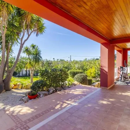 Escape To Paradise Stunning Nestled Near Porto De Mos Apartman