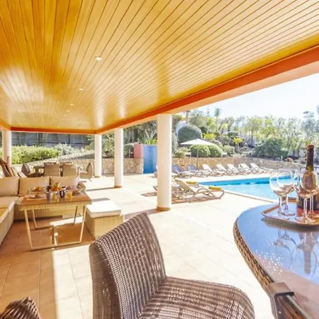 Escape To Paradise Stunning Nestled Near Porto De Mos Appartamento