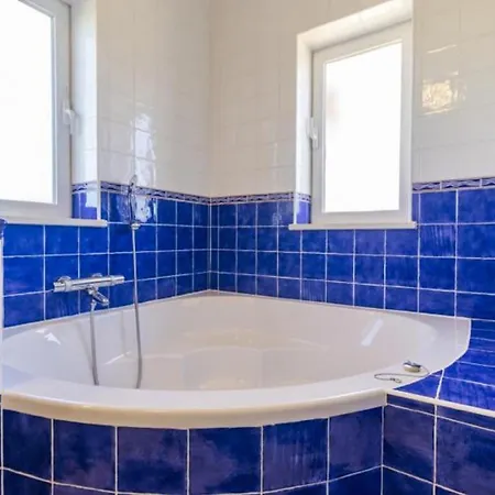 Escape To Paradise Stunning Nestled Near Porto De Mos Appartamento