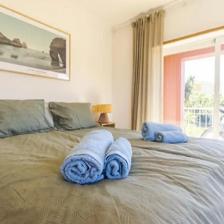 Apartman Escape To Paradise Stunning Nestled Near Porto De Mos *