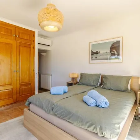 Appartamento Escape To Paradise Stunning Nestled Near Porto De Mos