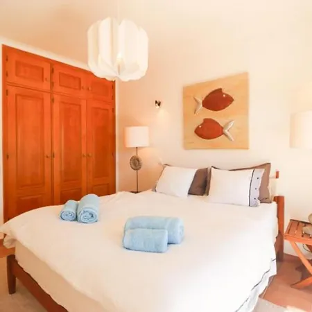 Escape To Paradise Stunning Nestled Near Porto De Mos Appartamento
