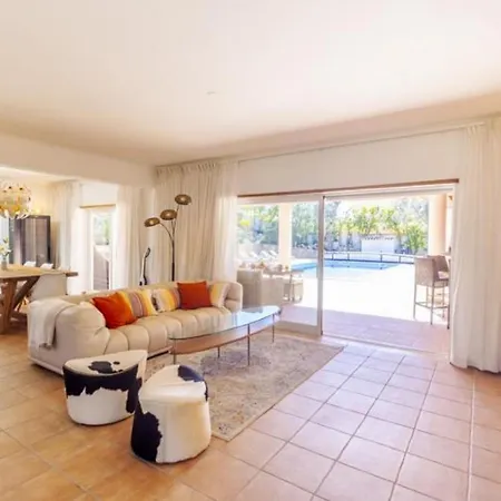 Apartment Escape To Paradise Stunning Nestled Near Porto De Mos *